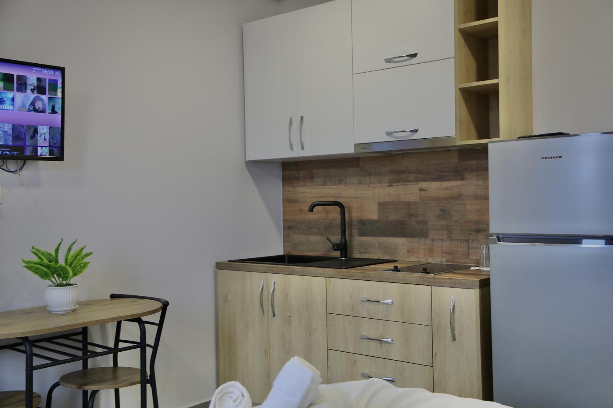 Sea View Apartments Golem  Extérieur photo