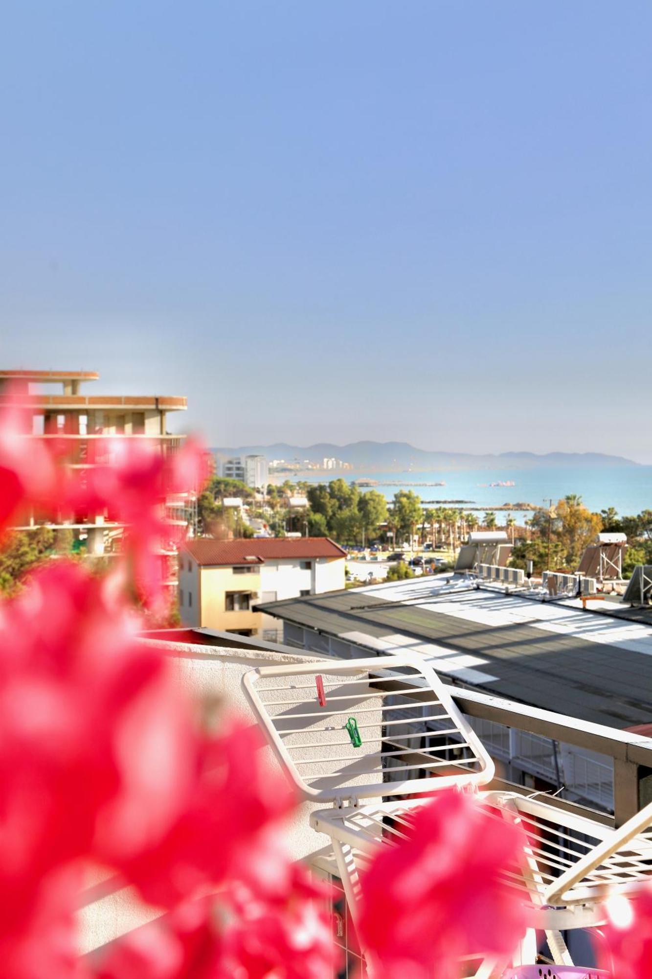 Sea View Apartments Golem  Extérieur photo