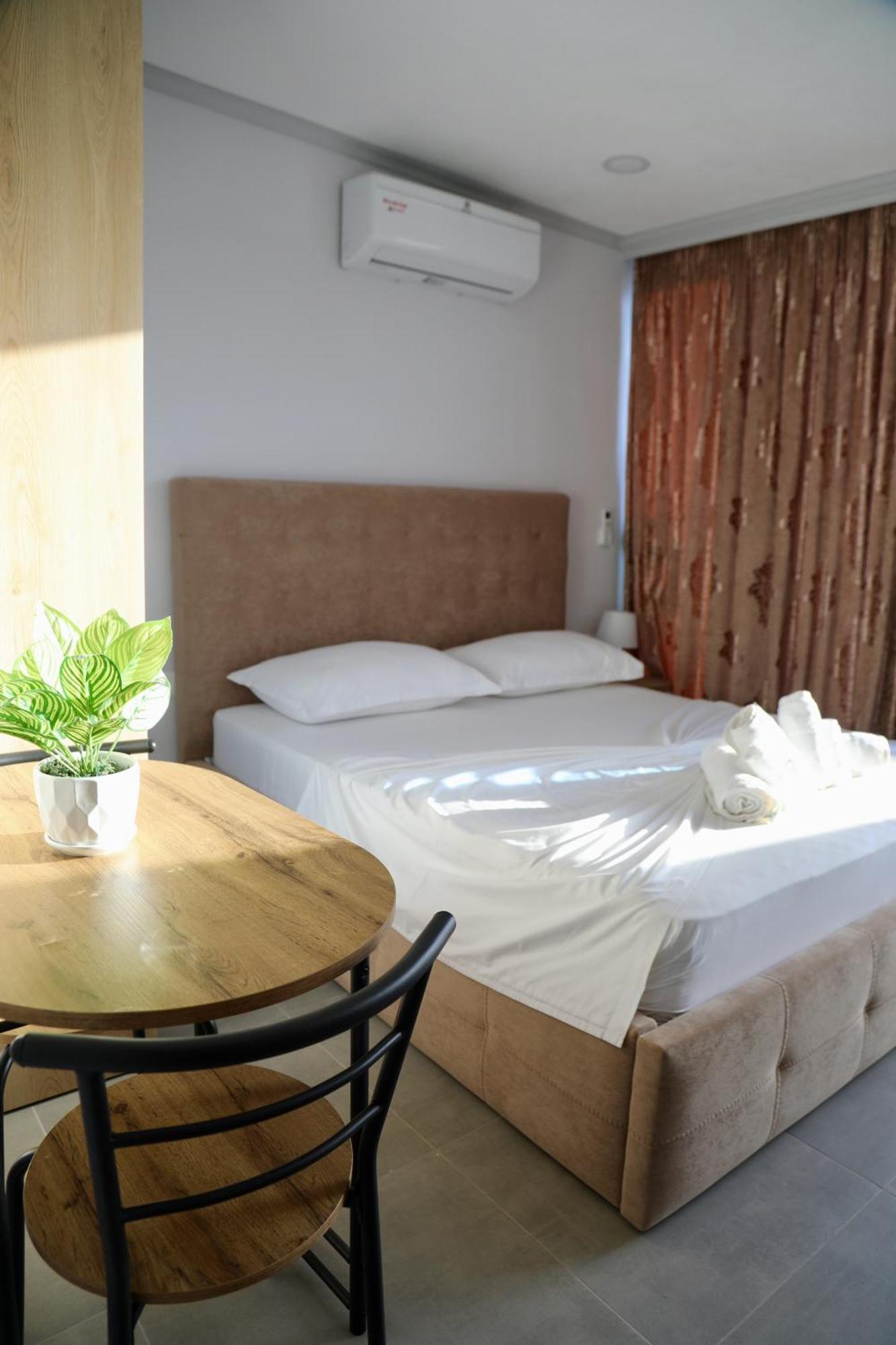 Sea View Apartments Golem  Extérieur photo
