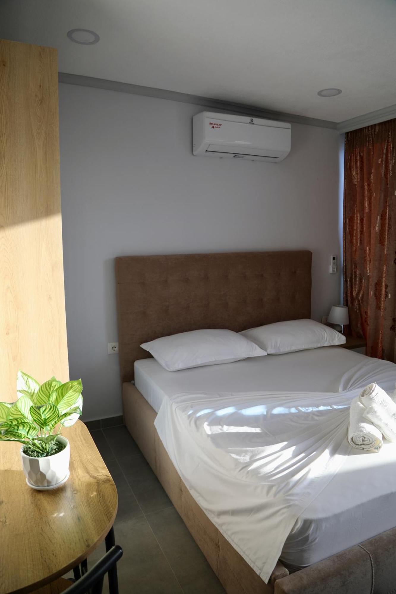 Sea View Apartments Golem  Extérieur photo