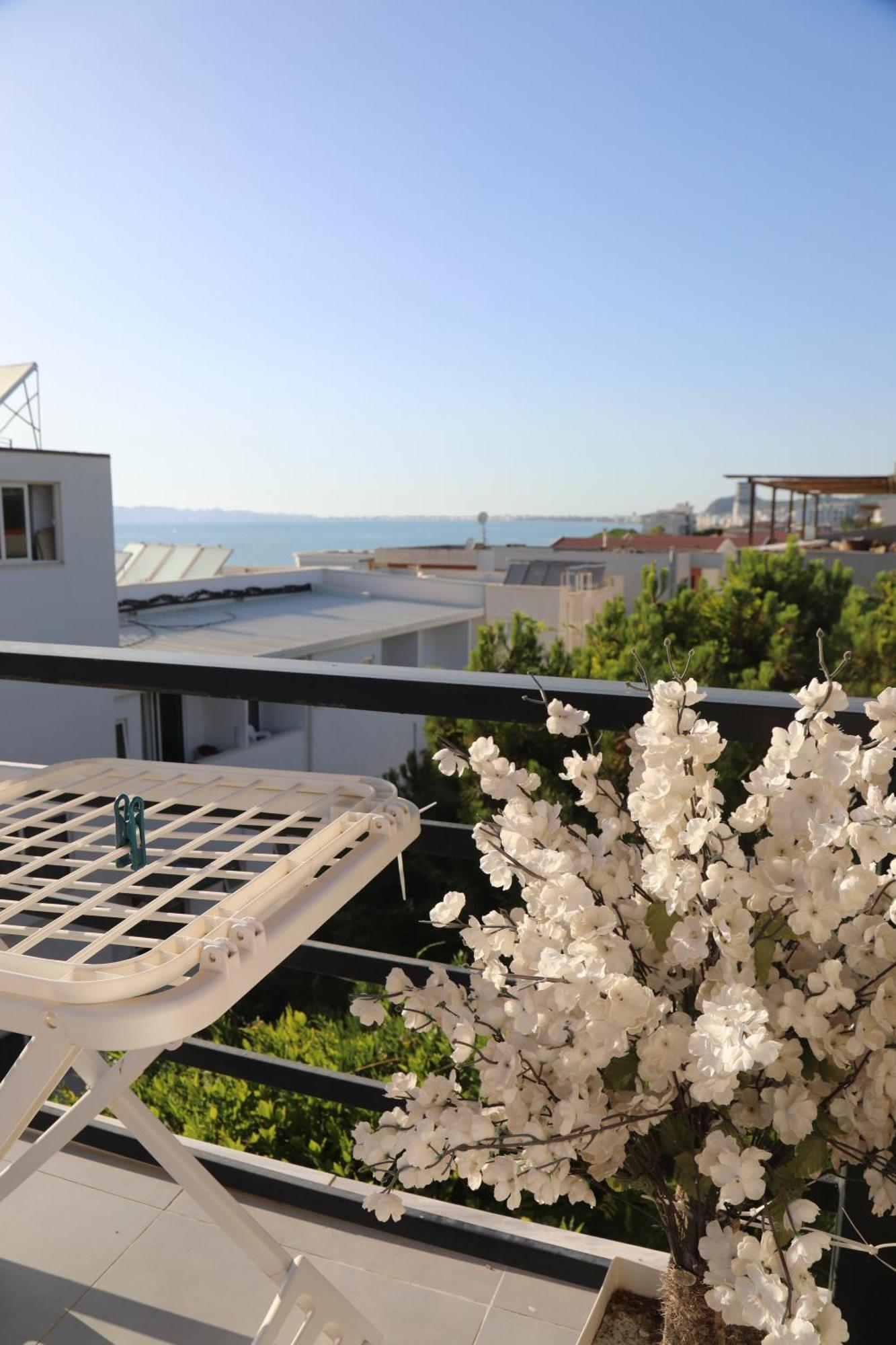 Sea View Apartments Golem  Extérieur photo